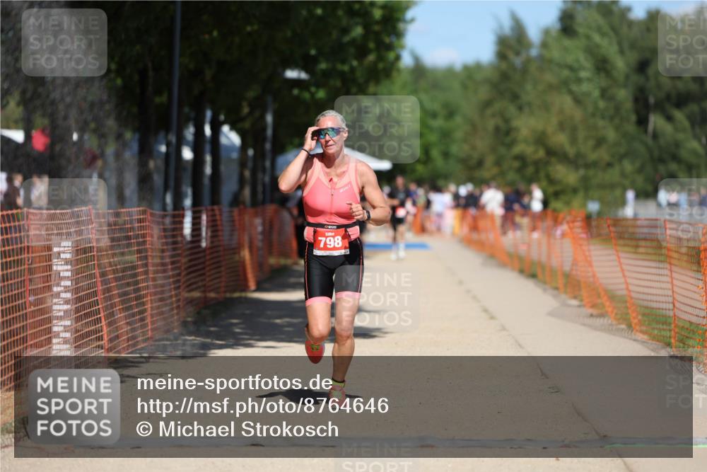07.09.2025 - 19. Norderstedt Triathlon Michael Strokosch http://msf.ph/oto/8764646 07.09.2025 13:20:08 Laufen 781, 798, 808 meine-sportfotos.de
