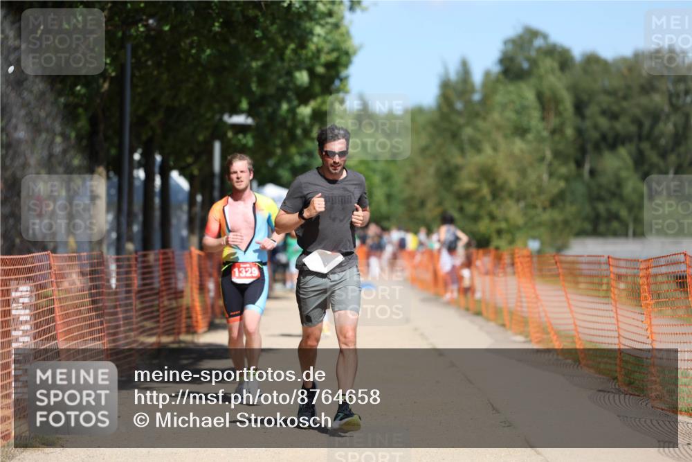 07.09.2025 - 19. Norderstedt Triathlon Michael Strokosch http://msf.ph/oto/8764658 07.09.2025 12:58:33 Laufen 194, 1212, 1290, 1329 meine-sportfotos.de