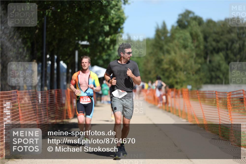 07.09.2025 - 19. Norderstedt Triathlon Michael Strokosch http://msf.ph/oto/8764670 07.09.2025 12:58:33 Laufen 194, 1212, 1290, 1329 meine-sportfotos.de