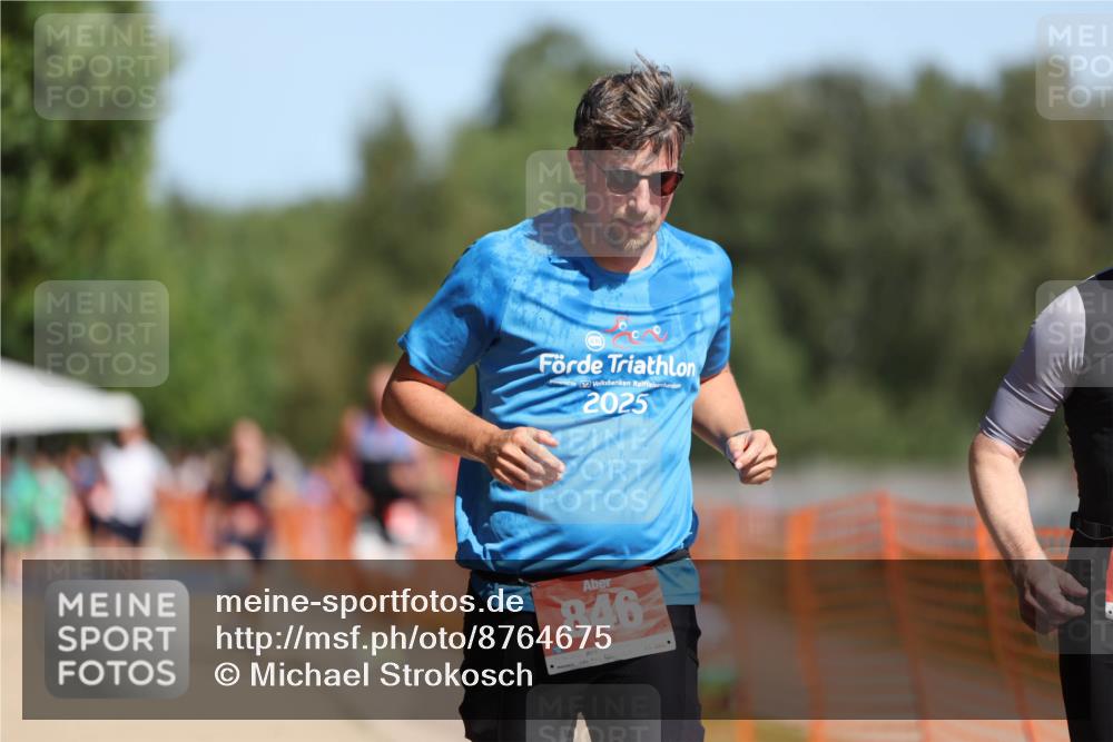 07.09.2025 - 19. Norderstedt Triathlon Michael Strokosch http://msf.ph/oto/8764675 07.09.2025 12:12:49 Laufen 136, 800, 846 meine-sportfotos.de