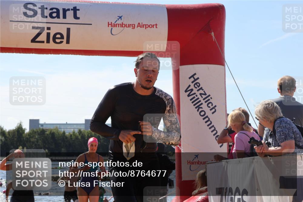 07.09.2025 - 19. Norderstedt Triathlon Luisa Fischer http://msf.ph/oto/8764677 07.09.2025 12:33:52 Schwimmen 232, 331, 799, 1299, 1354, 1389 meine-sportfotos.de