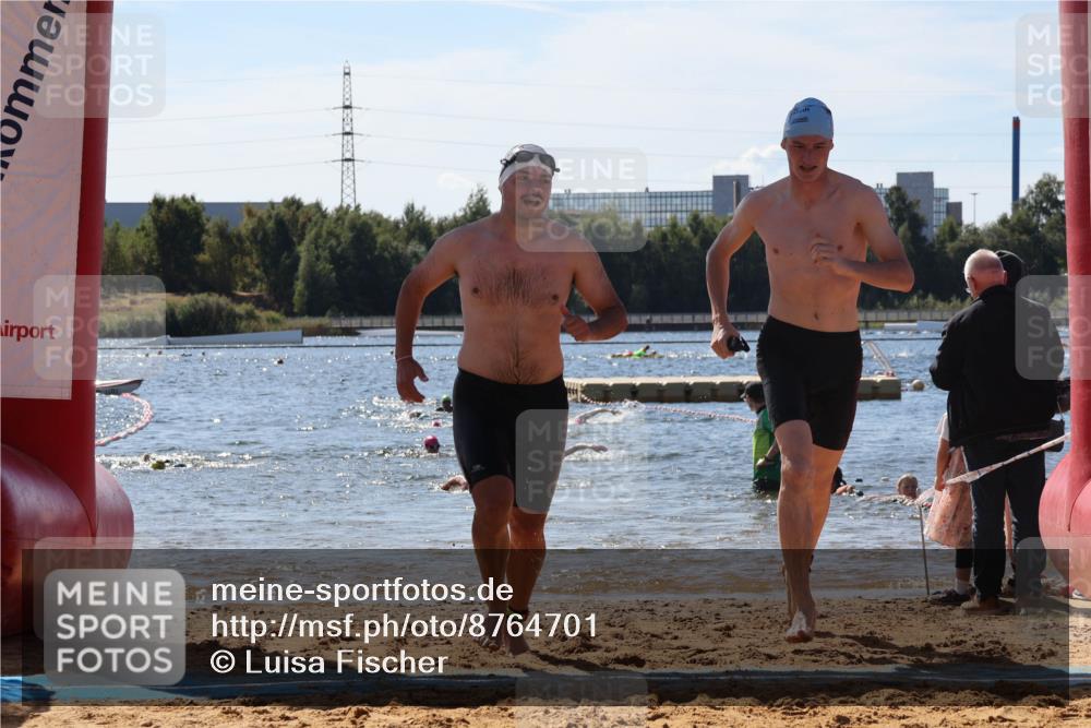 07.09.2025 - 19. Norderstedt Triathlon Luisa Fischer http://msf.ph/oto/8764701 07.09.2025 12:33:56 Schwimmen 232, 331, 799, 1299, 1354, 1389 meine-sportfotos.de