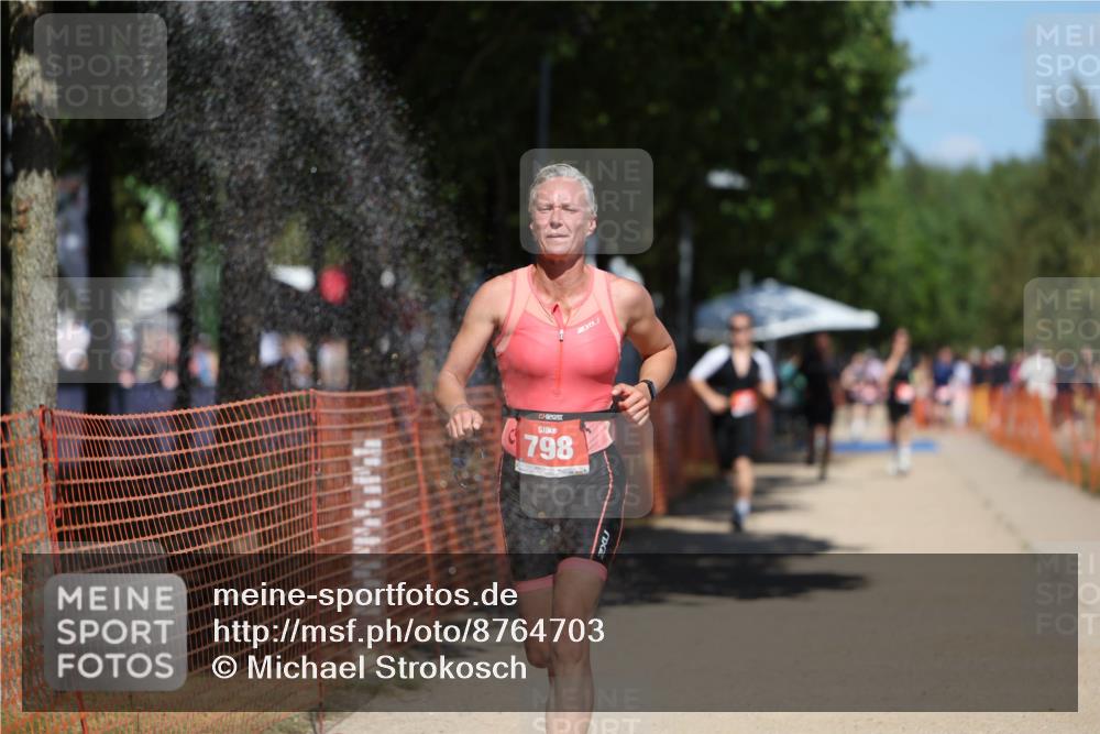 07.09.2025 - 19. Norderstedt Triathlon Michael Strokosch http://msf.ph/oto/8764703 07.09.2025 13:20:10 Laufen 781, 798 meine-sportfotos.de