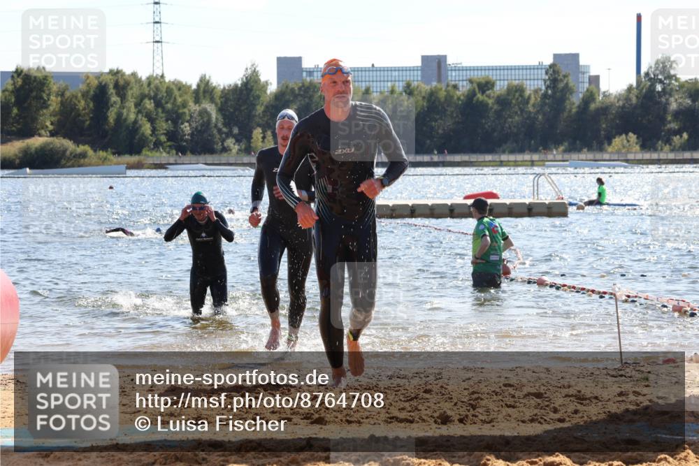 07.09.2025 - 19. Norderstedt Triathlon Luisa Fischer http://msf.ph/oto/8764708 07.09.2025 15:04:53 Schwimmen 868, 938 meine-sportfotos.de