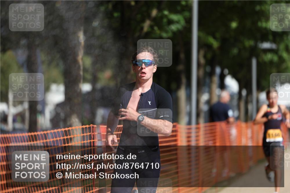 07.09.2025 - 19. Norderstedt Triathlon Michael Strokosch http://msf.ph/oto/8764710 07.09.2025 11:31:25 Laufen 196, 1160, 1198 meine-sportfotos.de