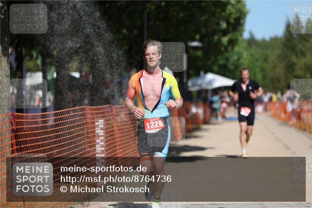 07.09.2025 - 19. Norderstedt Triathlon Michael Strokosch http://msf.ph/oto/8764736 07.09.2025 12:58:35 Laufen 194, 1212, 1290, 1329 meine-sportfotos.de