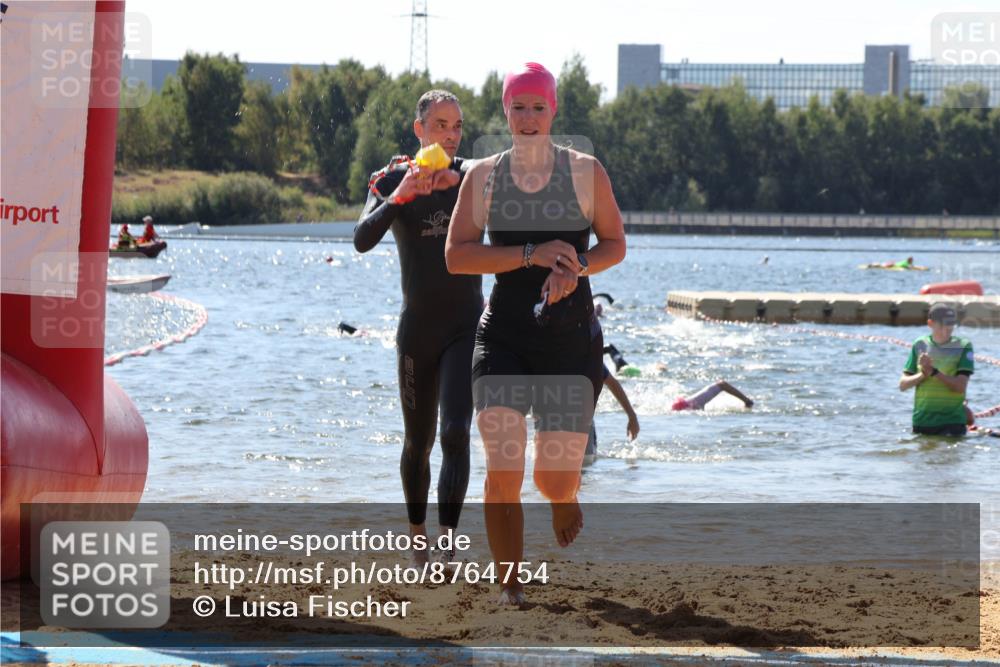 07.09.2025 - 19. Norderstedt Triathlon Luisa Fischer http://msf.ph/oto/8764754 07.09.2025 12:34:20 Schwimmen 230, 240, 311, 1259 meine-sportfotos.de