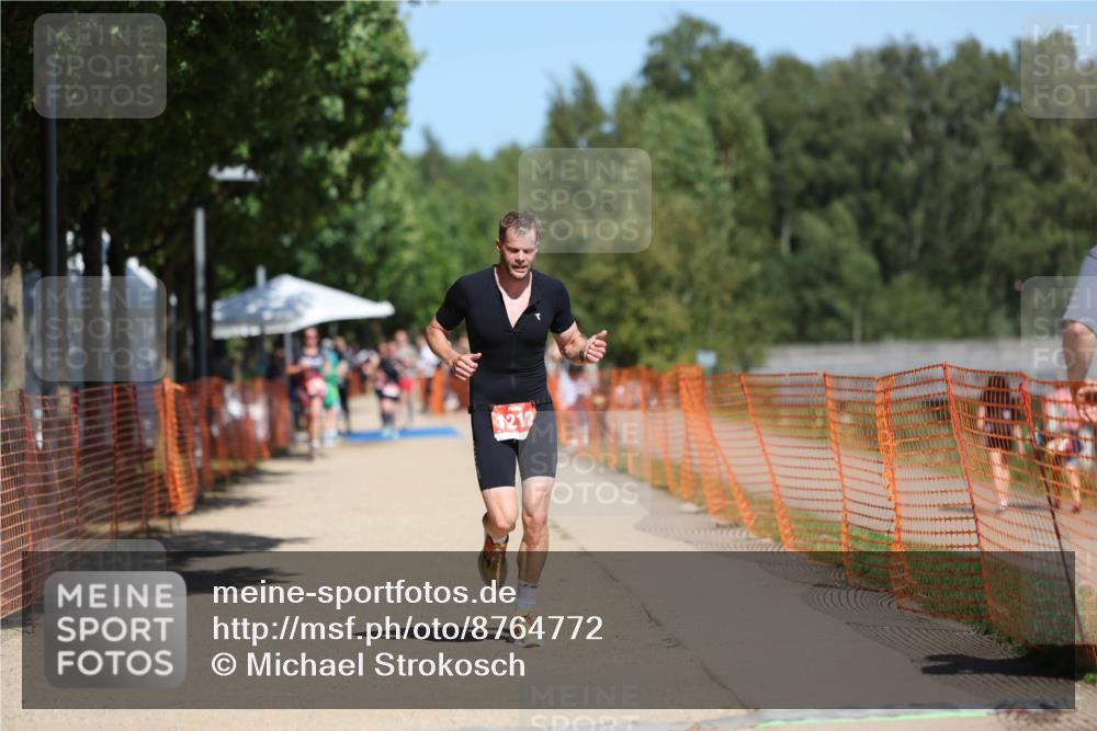 07.09.2025 - 19. Norderstedt Triathlon Michael Strokosch http://msf.ph/oto/8764772 07.09.2025 12:58:37 Laufen 1212, 1290, 1329 meine-sportfotos.de