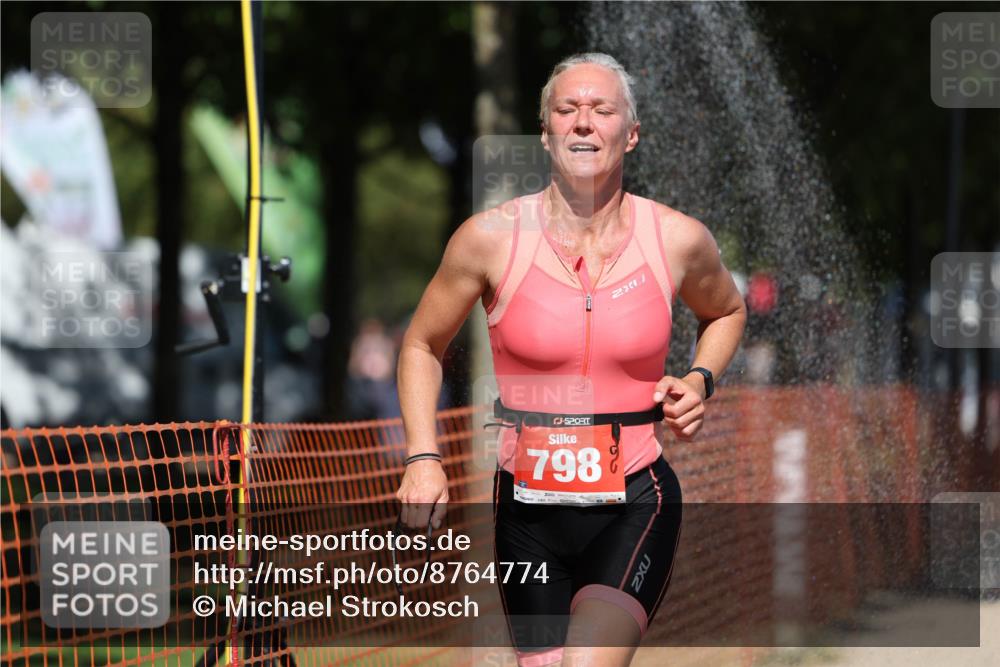 07.09.2025 - 19. Norderstedt Triathlon Michael Strokosch http://msf.ph/oto/8764774 07.09.2025 13:20:11 Laufen 781, 798 meine-sportfotos.de