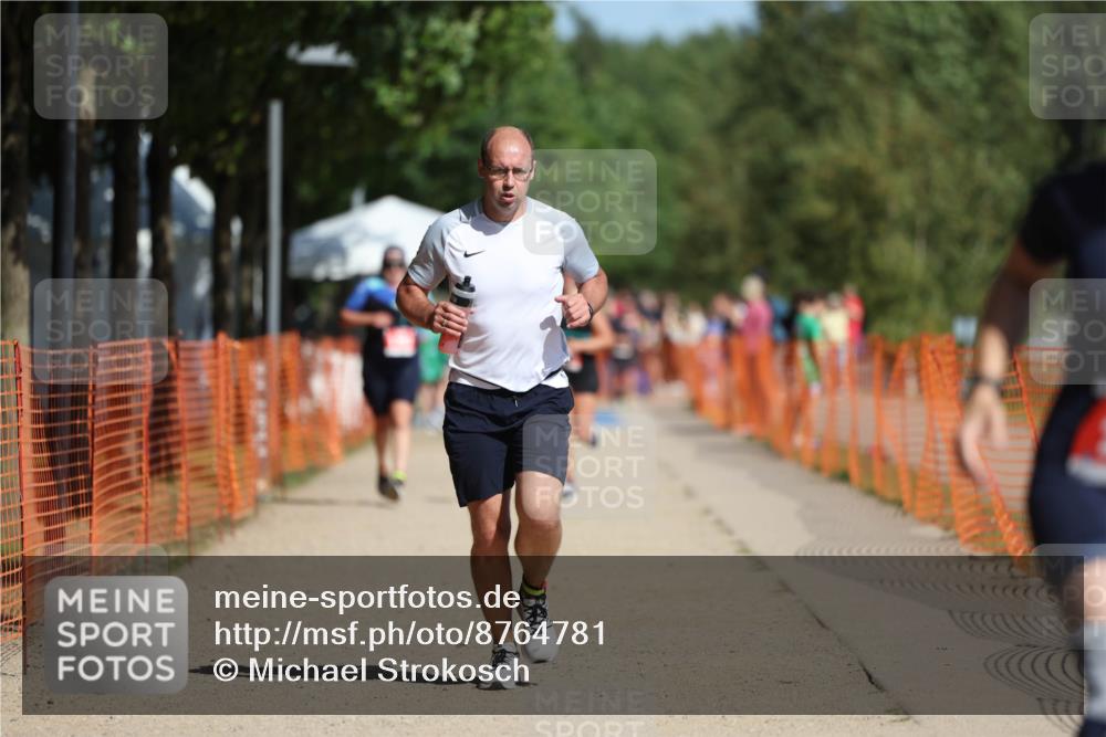 07.09.2025 - 19. Norderstedt Triathlon Michael Strokosch http://msf.ph/oto/8764781 07.09.2025 12:12:59 Laufen 286, 710, 861 meine-sportfotos.de