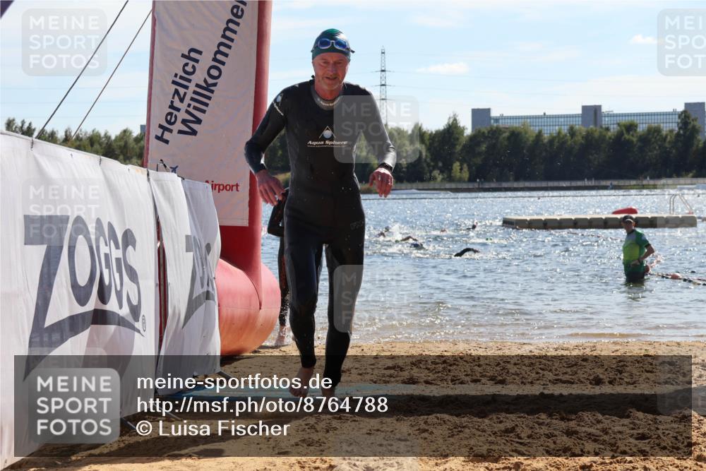07.09.2025 - 19. Norderstedt Triathlon Luisa Fischer http://msf.ph/oto/8764788 07.09.2025 15:05:01 Schwimmen 868, 883, 938, 1523 meine-sportfotos.de
