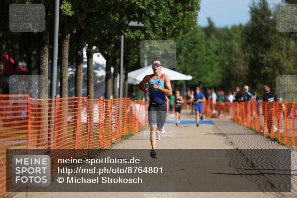 07.09.2025 - 19. Norderstedt Triathlon Michael Strokosch http://msf.ph/oto/8764801 07.09.2025 10:48:40 Laufen 61, 654 meine-sportfotos.de