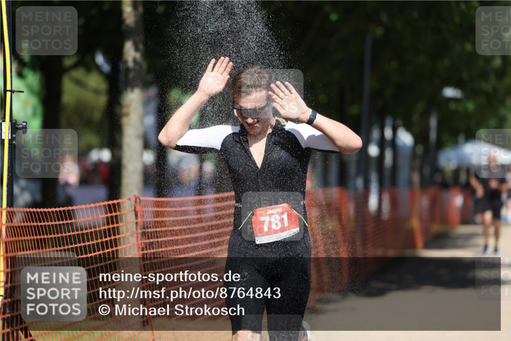 07.09.2025 - 19. Norderstedt Triathlon Michael Strokosch http://msf.ph/oto/8764843 07.09.2025 13:20:16 Laufen 142, 781 meine-sportfotos.de