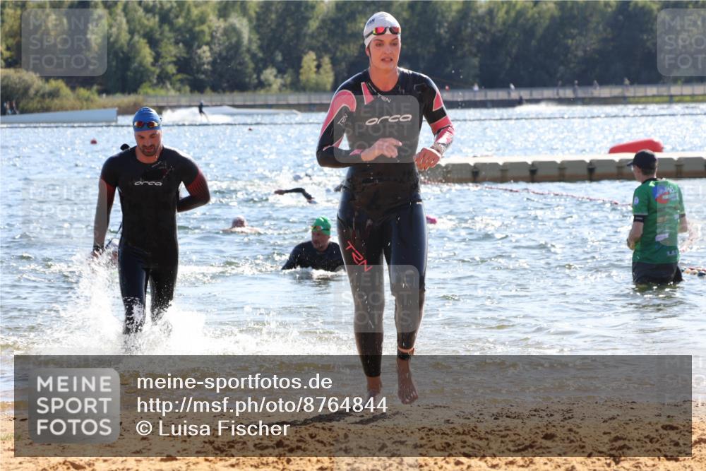 07.09.2025 - 19. Norderstedt Triathlon Luisa Fischer http://msf.ph/oto/8764844 07.09.2025 15:05:25 Schwimmen 942, 1460, 1522 meine-sportfotos.de