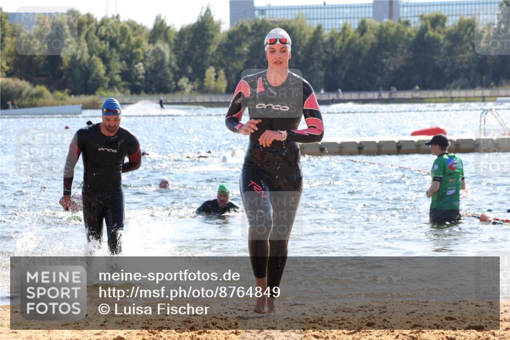 07.09.2025 - 19. Norderstedt Triathlon Luisa Fischer http://msf.ph/oto/8764849 07.09.2025 15:05:25 Schwimmen 942, 1460, 1522 meine-sportfotos.de