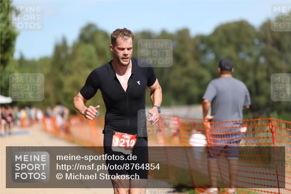 07.09.2025 - 19. Norderstedt Triathlon Michael Strokosch http://msf.ph/oto/8764854 07.09.2025 12:58:39 Laufen 1212, 1290, 1329 meine-sportfotos.de