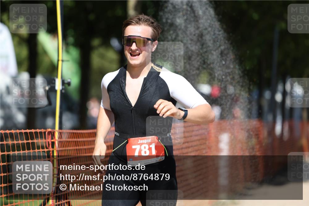 07.09.2025 - 19. Norderstedt Triathlon Michael Strokosch http://msf.ph/oto/8764879 07.09.2025 13:20:17 Laufen 142, 781 meine-sportfotos.de