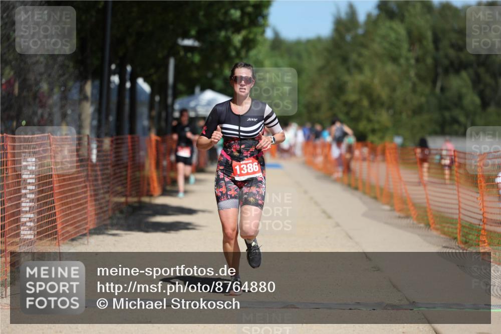 07.09.2025 - 19. Norderstedt Triathlon Michael Strokosch http://msf.ph/oto/8764880 07.09.2025 12:58:49 Laufen 1386 meine-sportfotos.de