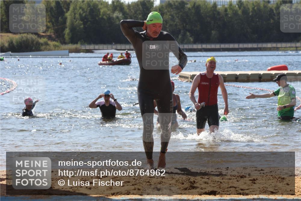 07.09.2025 - 19. Norderstedt Triathlon Luisa Fischer http://msf.ph/oto/8764962 07.09.2025 12:34:43 Schwimmen 211, 241, 310, 841, 855 meine-sportfotos.de