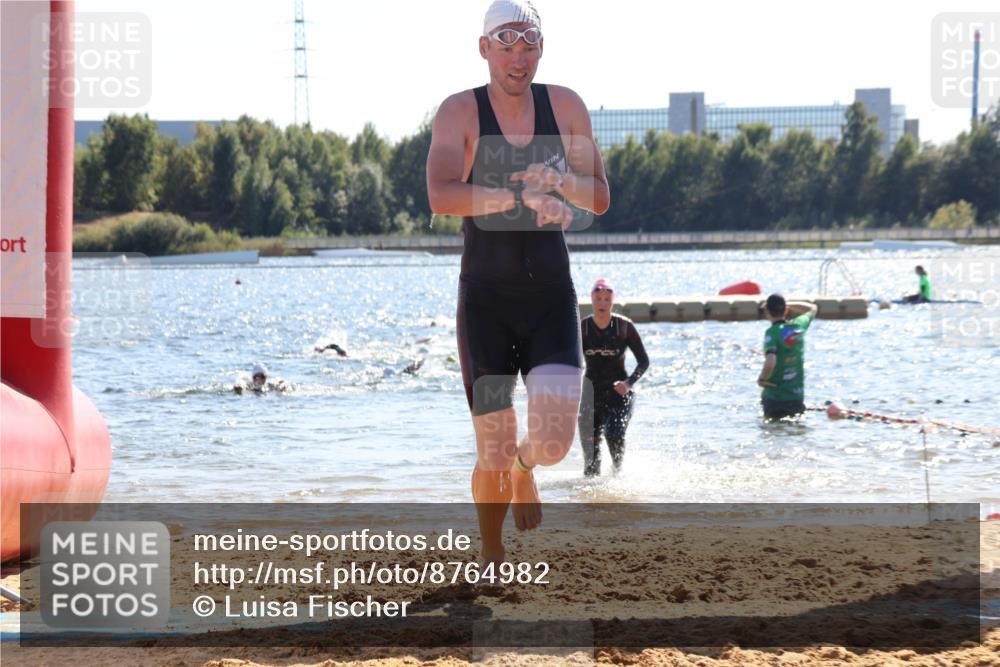 07.09.2025 - 19. Norderstedt Triathlon Luisa Fischer http://msf.ph/oto/8764982 07.09.2025 15:05:48 Schwimmen 937, 1411, 1413, 1475, 1527, 1546 meine-sportfotos.de