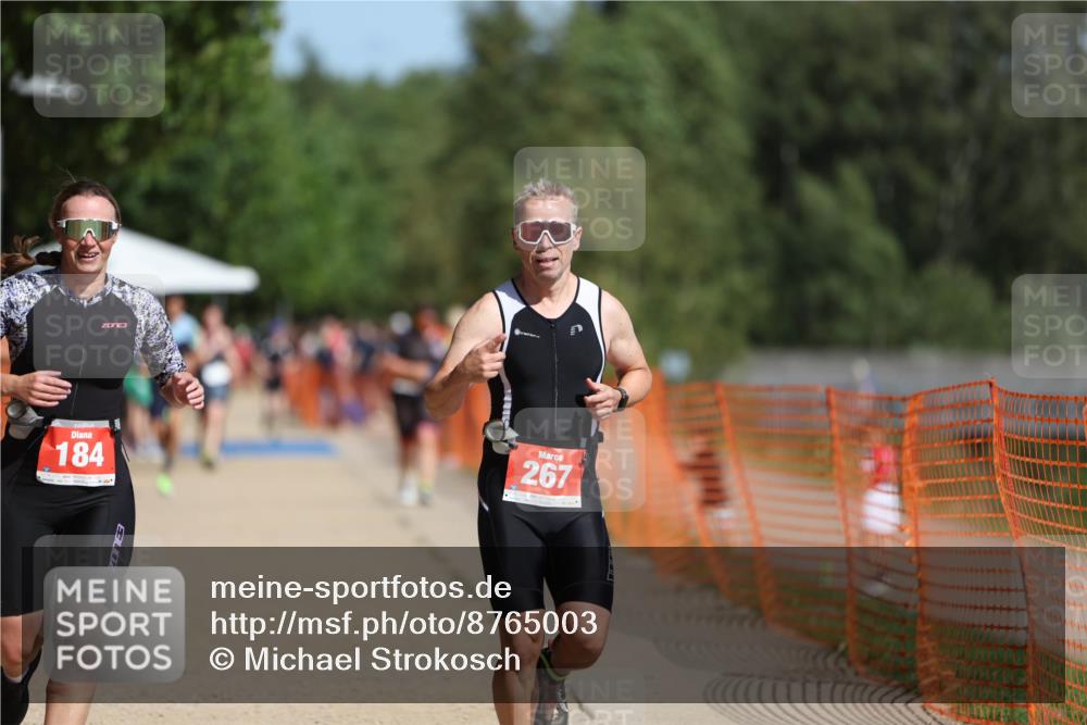 07.09.2025 - 19. Norderstedt Triathlon Michael Strokosch http://msf.ph/oto/8765003 07.09.2025 12:13:18 Laufen 184, 229, 267 meine-sportfotos.de