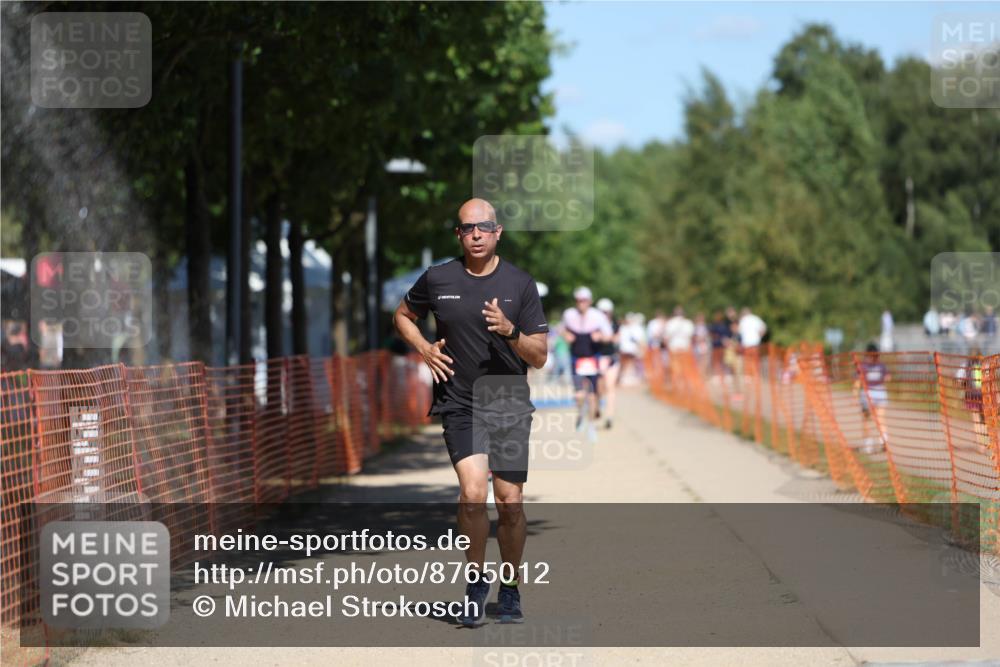 07.09.2025 - 19. Norderstedt Triathlon Michael Strokosch http://msf.ph/oto/8765012 07.09.2025 13:20:24 Laufen 141, 142, 1299 meine-sportfotos.de