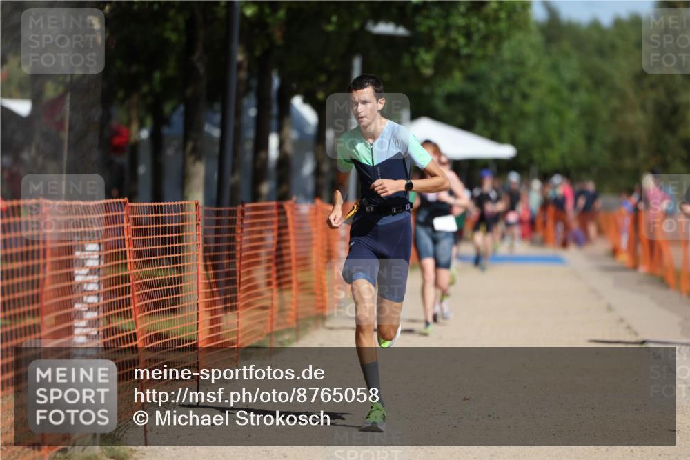 07.09.2025 - 19. Norderstedt Triathlon Michael Strokosch http://msf.ph/oto/8765058 07.09.2025 12:13:26 Laufen 229, 765, 1182, 1190 meine-sportfotos.de
