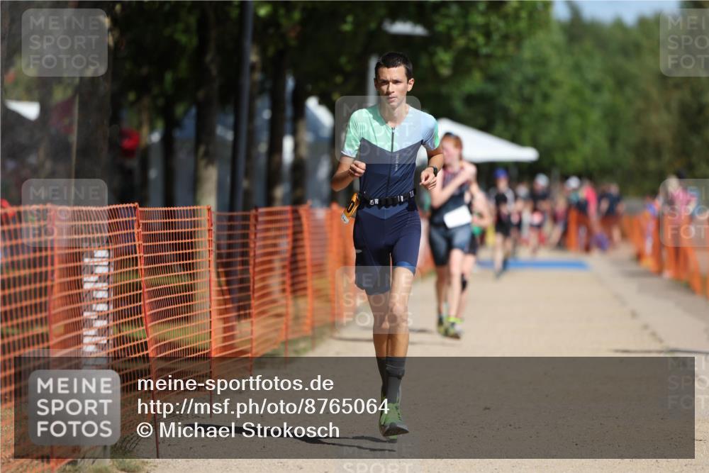 07.09.2025 - 19. Norderstedt Triathlon Michael Strokosch http://msf.ph/oto/8765064 07.09.2025 12:13:26 Laufen 229, 765, 1182, 1190 meine-sportfotos.de