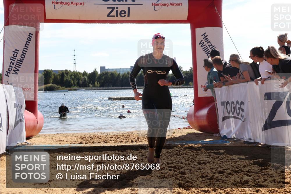 07.09.2025 - 19. Norderstedt Triathlon Luisa Fischer http://msf.ph/oto/8765068 07.09.2025 15:05:54 Schwimmen 1411, 1475, 1527 meine-sportfotos.de