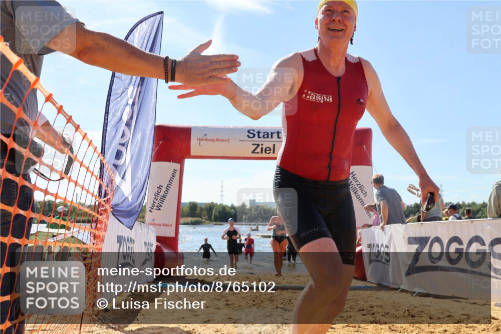 07.09.2025 - 19. Norderstedt Triathlon Luisa Fischer http://msf.ph/oto/8765102 07.09.2025 12:34:52 Schwimmen 242, 310, 339, 805, 841, 1356 meine-sportfotos.de