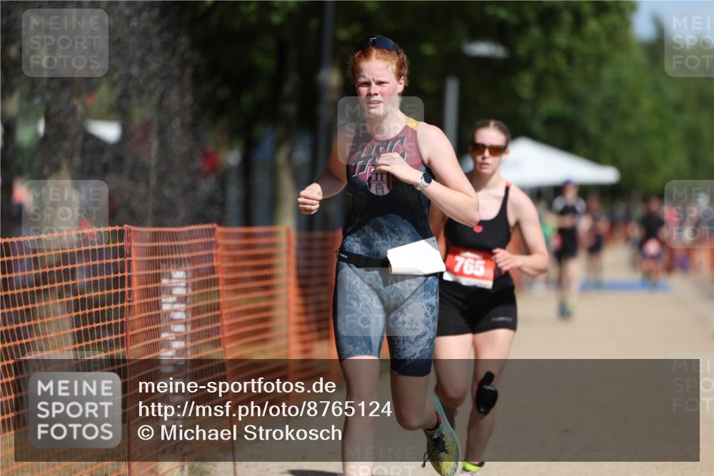 07.09.2025 - 19. Norderstedt Triathlon Michael Strokosch http://msf.ph/oto/8765124 07.09.2025 12:13:32 Laufen 765, 1161, 1182, 1190 meine-sportfotos.de