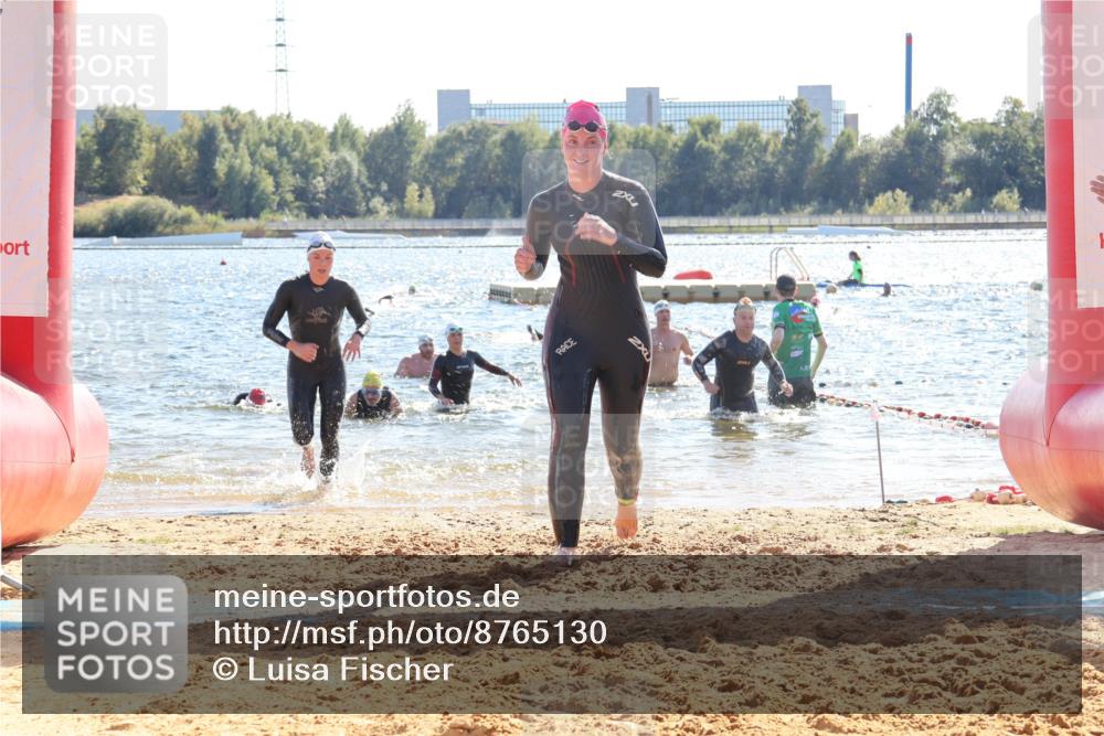 07.09.2025 - 19. Norderstedt Triathlon Luisa Fischer http://msf.ph/oto/8765130 07.09.2025 15:06:09 Schwimmen 903, 916, 935, 1427, 1446 meine-sportfotos.de