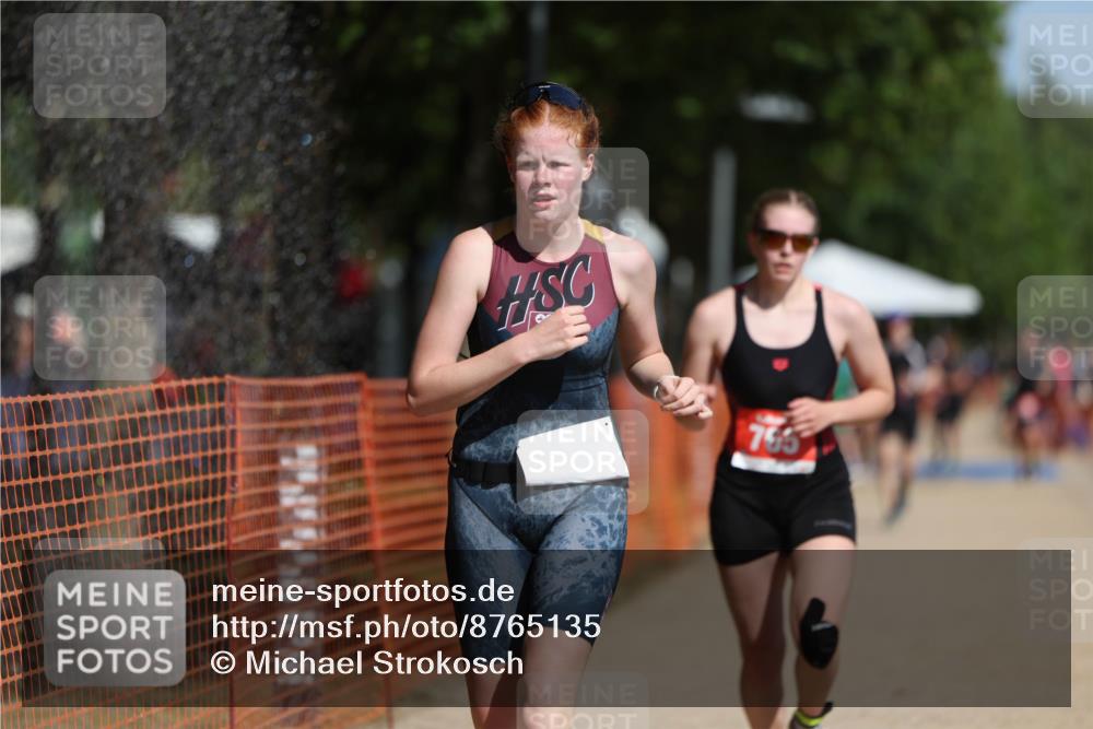 07.09.2025 - 19. Norderstedt Triathlon Michael Strokosch http://msf.ph/oto/8765135 07.09.2025 12:13:32 Laufen 765, 1161, 1182, 1190 meine-sportfotos.de
