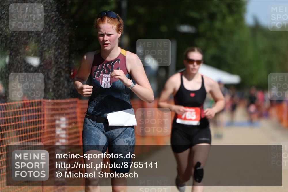 07.09.2025 - 19. Norderstedt Triathlon Michael Strokosch http://msf.ph/oto/8765141 07.09.2025 12:13:32 Laufen 765, 1161, 1182, 1190 meine-sportfotos.de