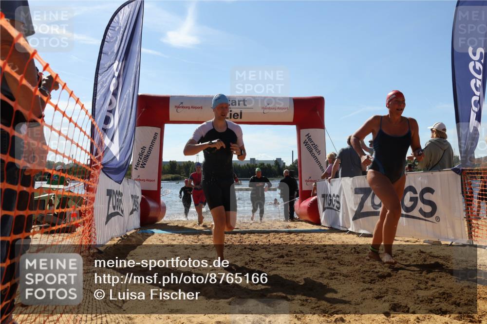 07.09.2025 - 19. Norderstedt Triathlon Luisa Fischer http://msf.ph/oto/8765166 07.09.2025 12:34:57 Schwimmen 242, 310, 318, 339, 344, 350, 805, 1356 meine-sportfotos.de