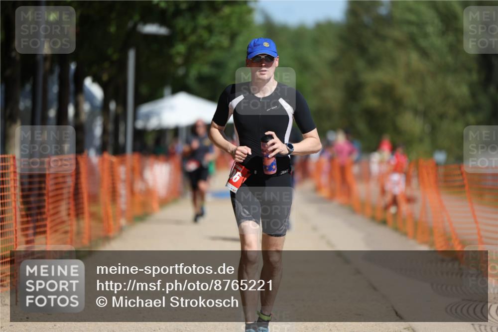 07.09.2025 - 19. Norderstedt Triathlon Michael Strokosch http://msf.ph/oto/8765221 07.09.2025 12:13:43 Laufen 287, 306 meine-sportfotos.de