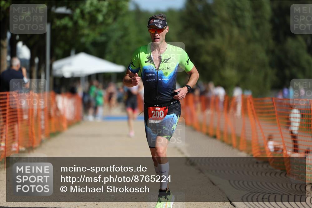 07.09.2025 - 19. Norderstedt Triathlon Michael Strokosch http://msf.ph/oto/8765224 07.09.2025 11:31:45 Laufen 200, 1390 meine-sportfotos.de