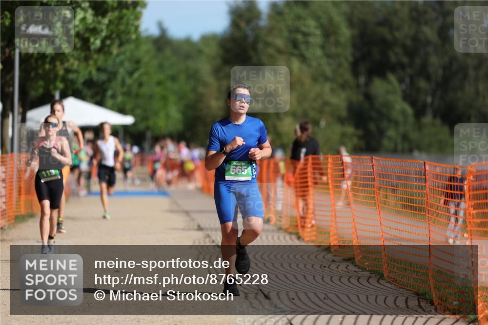 07.09.2025 - 19. Norderstedt Triathlon Michael Strokosch http://msf.ph/oto/8765228 07.09.2025 10:48:55 Laufen 71, 113, 645, 665 meine-sportfotos.de
