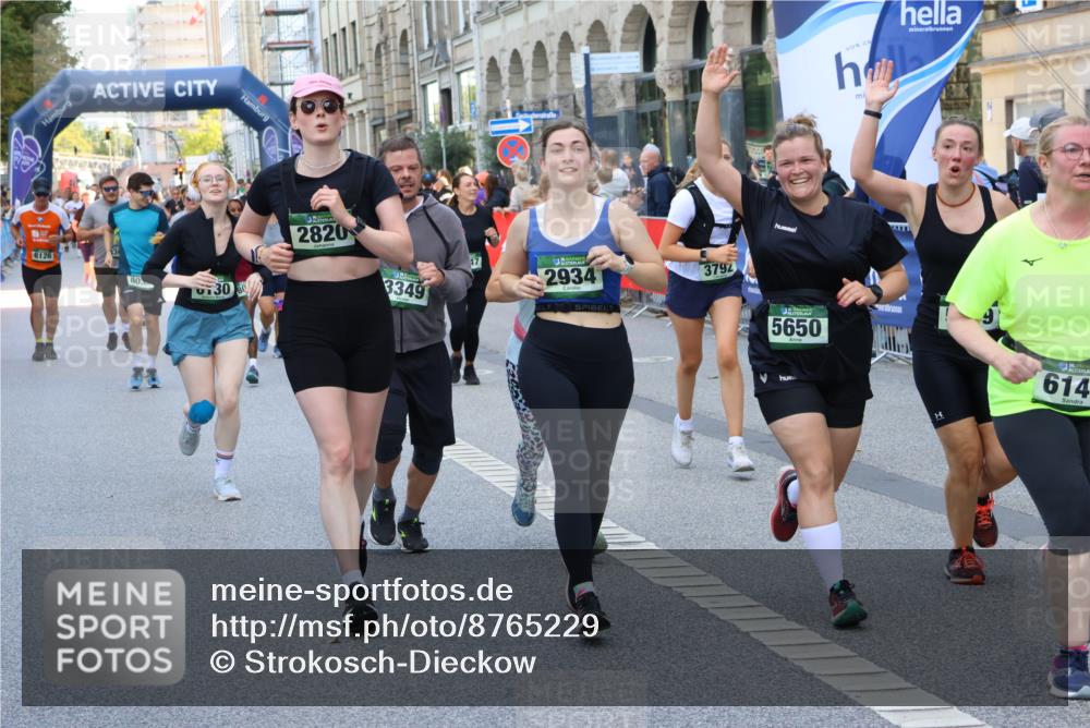 07.09.2025 - BARMER Alsterlauf Strokosch-Dieckow http://msf.ph/oto/8765229 07.09.2025 10:11:57 Ziel 2128, 2226, 2942, 3302, 3444, 3445, 3446, 3471, 3990, 4101, 4413, 4518, 4519, 4561, 4694, 4829, 4899, 5492, 5630, 6199, 6200, 6310, 8170, 8181, 8182, 8228, 8229 meine-sportfotos.de