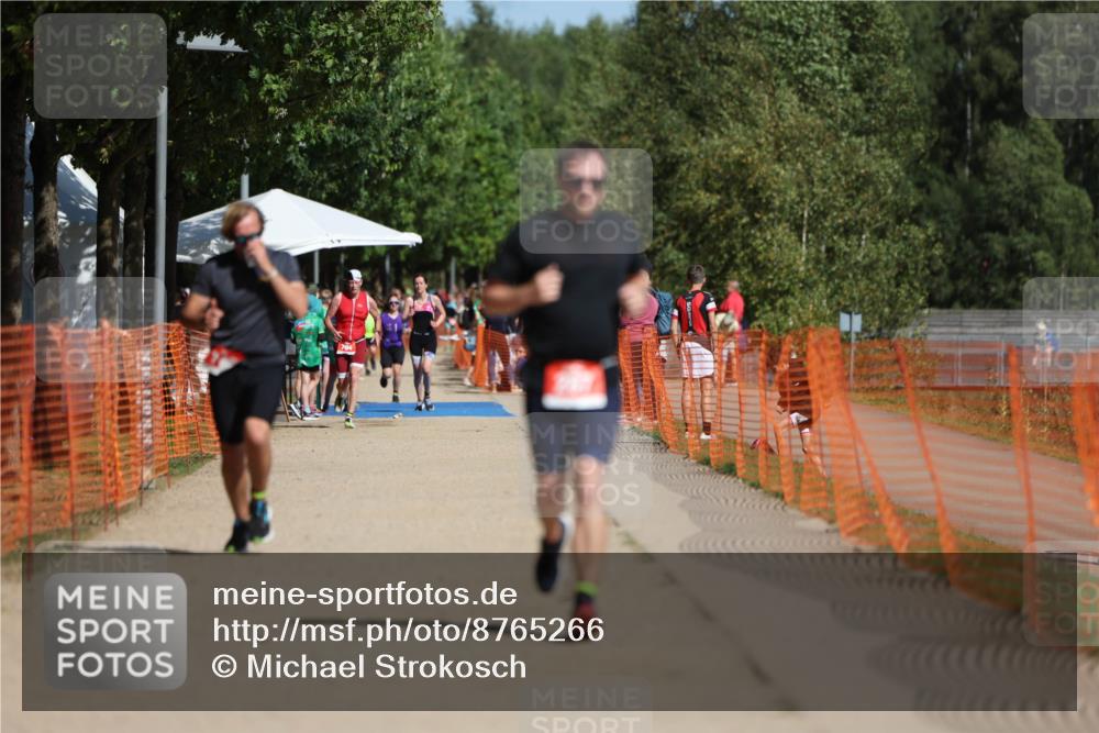 07.09.2025 - 19. Norderstedt Triathlon Michael Strokosch http://msf.ph/oto/8765266 07.09.2025 12:13:47 Laufen 287, 306, 748 meine-sportfotos.de