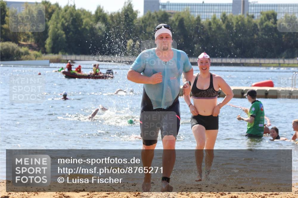 07.09.2025 - 19. Norderstedt Triathlon Luisa Fischer http://msf.ph/oto/8765271 07.09.2025 12:35:18 Schwimmen 160, 842 meine-sportfotos.de