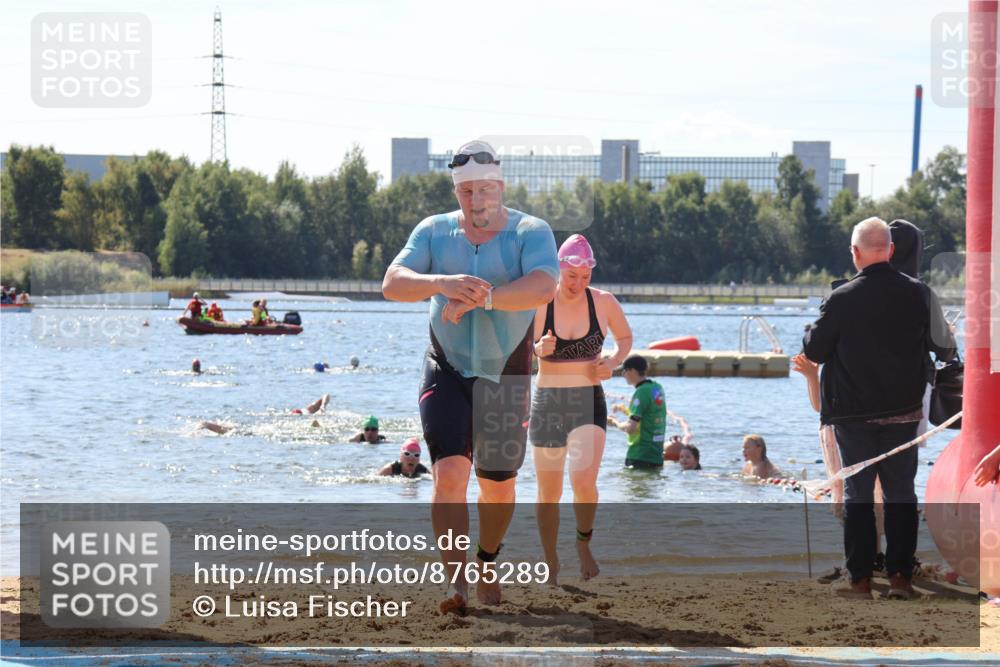 07.09.2025 - 19. Norderstedt Triathlon Luisa Fischer http://msf.ph/oto/8765289 07.09.2025 12:35:19 Schwimmen 160, 842 meine-sportfotos.de