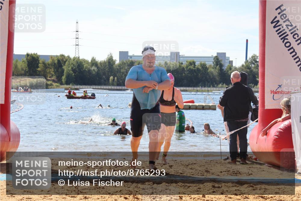 07.09.2025 - 19. Norderstedt Triathlon Luisa Fischer http://msf.ph/oto/8765293 07.09.2025 12:35:19 Schwimmen 160, 842 meine-sportfotos.de