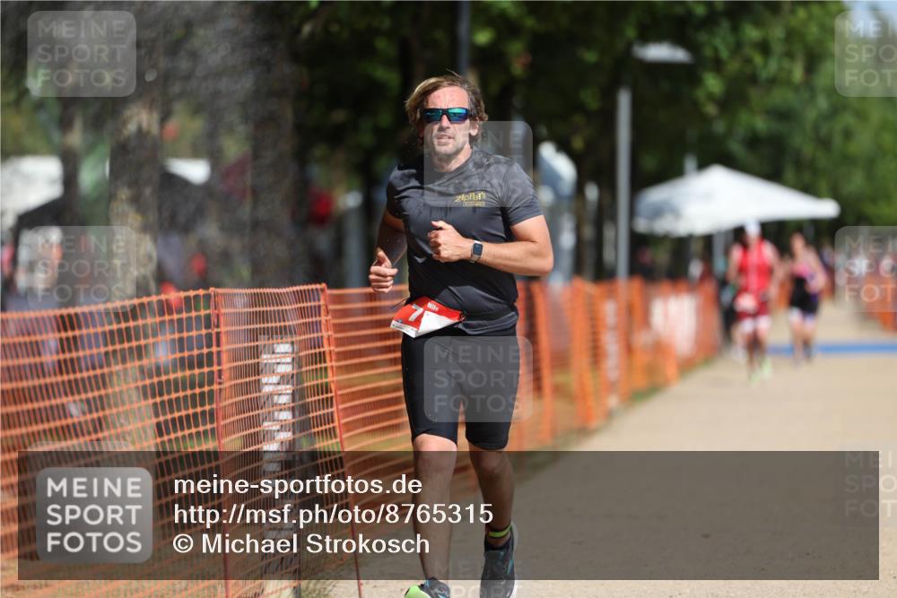 07.09.2025 - 19. Norderstedt Triathlon Michael Strokosch http://msf.ph/oto/8765315 07.09.2025 12:13:51 Laufen 287, 748 meine-sportfotos.de