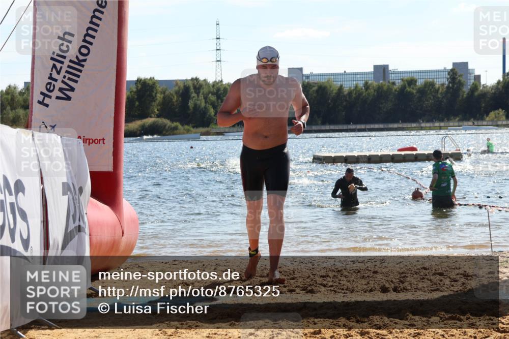 07.09.2025 - 19. Norderstedt Triathlon Luisa Fischer http://msf.ph/oto/8765325 07.09.2025 15:06:25 Schwimmen 436, 902, 945, 955, 1427, 1544 meine-sportfotos.de