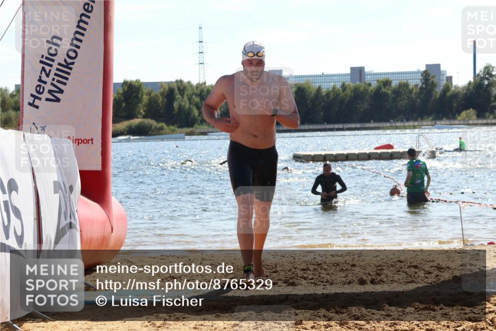 07.09.2025 - 19. Norderstedt Triathlon Luisa Fischer http://msf.ph/oto/8765329 07.09.2025 15:06:25 Schwimmen 436, 902, 945, 955, 1427, 1544 meine-sportfotos.de