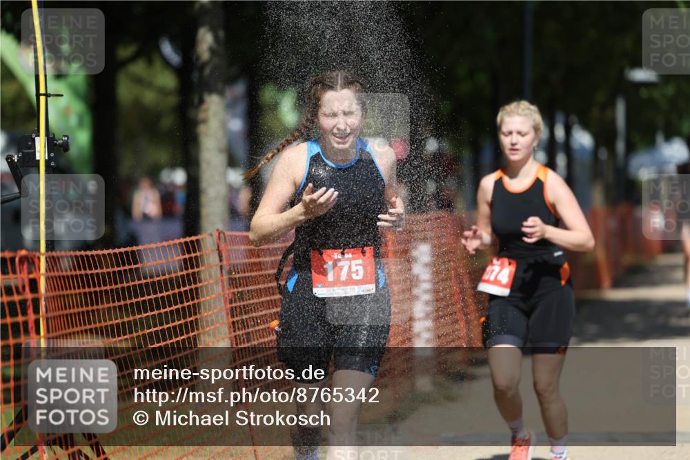 07.09.2025 - 19. Norderstedt Triathlon Michael Strokosch http://msf.ph/oto/8765342 07.09.2025 13:20:37 Laufen 175, 272, 754, 1374 meine-sportfotos.de