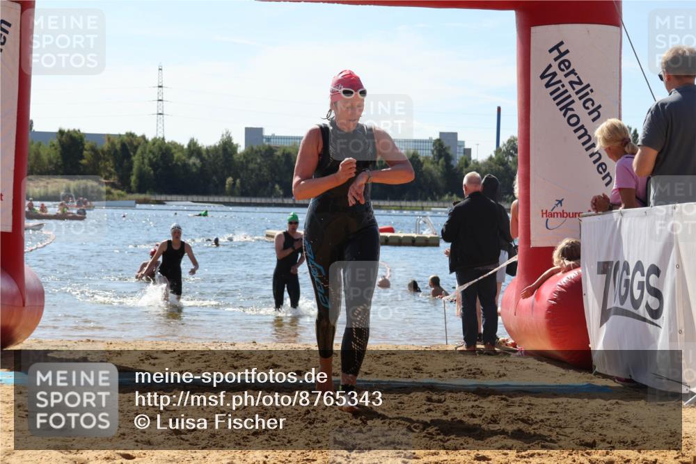 07.09.2025 - 19. Norderstedt Triathlon Luisa Fischer http://msf.ph/oto/8765343 07.09.2025 12:35:31 Schwimmen 160, 345, 747, 842 meine-sportfotos.de