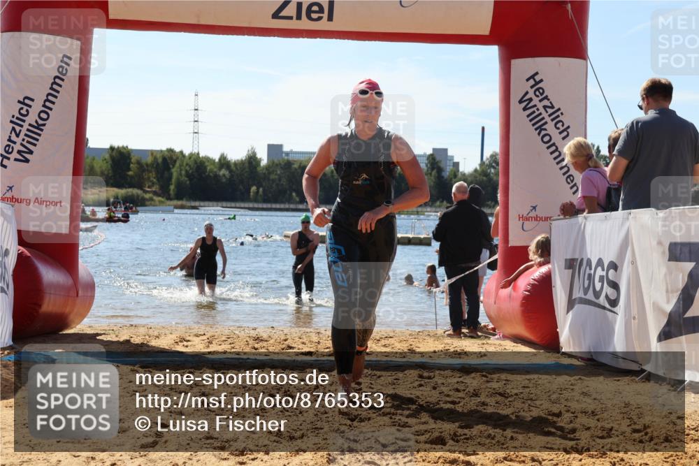 07.09.2025 - 19. Norderstedt Triathlon Luisa Fischer http://msf.ph/oto/8765353 07.09.2025 12:35:31 Schwimmen 160, 345, 747, 842 meine-sportfotos.de