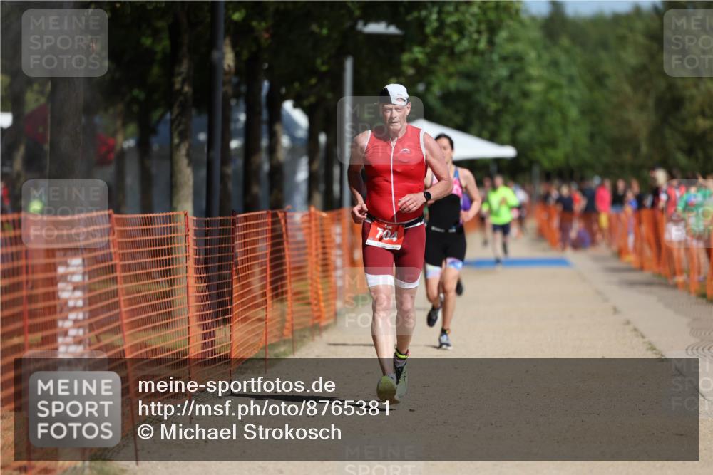 07.09.2025 - 19. Norderstedt Triathlon Michael Strokosch http://msf.ph/oto/8765381 07.09.2025 12:14:02 Laufen 704, 1334 meine-sportfotos.de